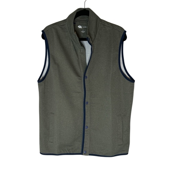 Onward Reserve Other - Onward Reserve NWT cloud quilt vest in gray size L